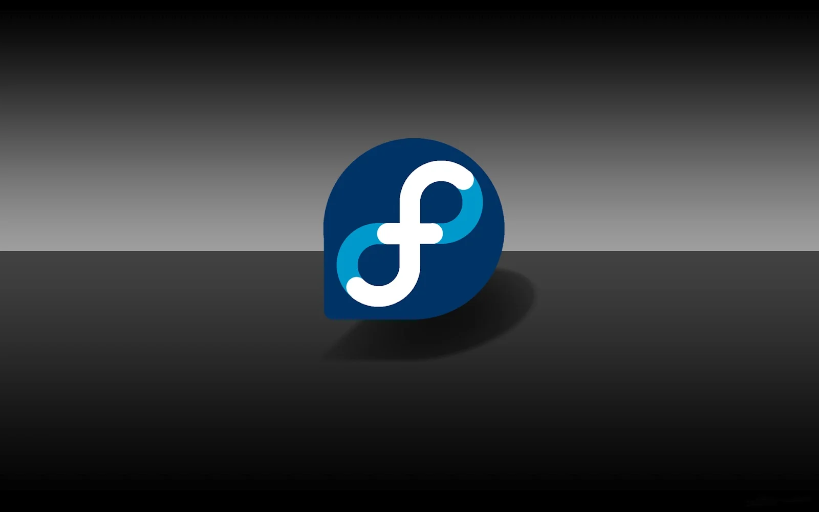 Các phần mềm nào có sẵn trên Fedora