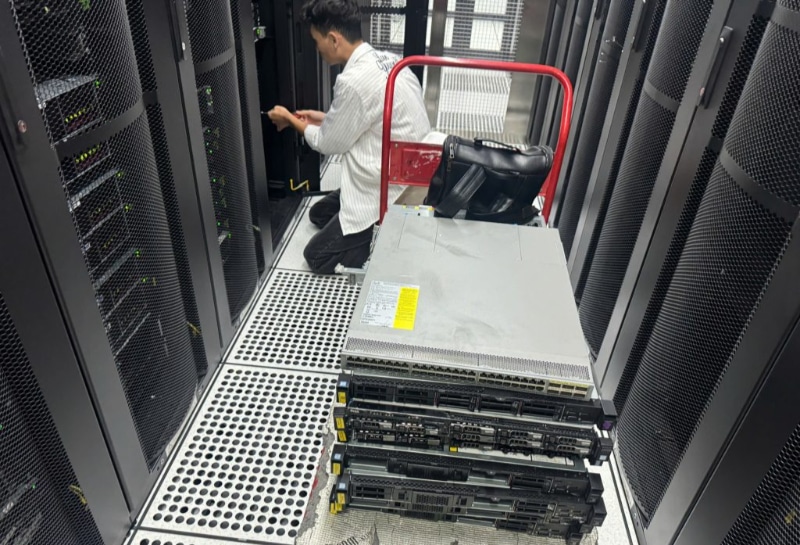 Đội ngũ kỹ thuật hỗ trợ 24/7